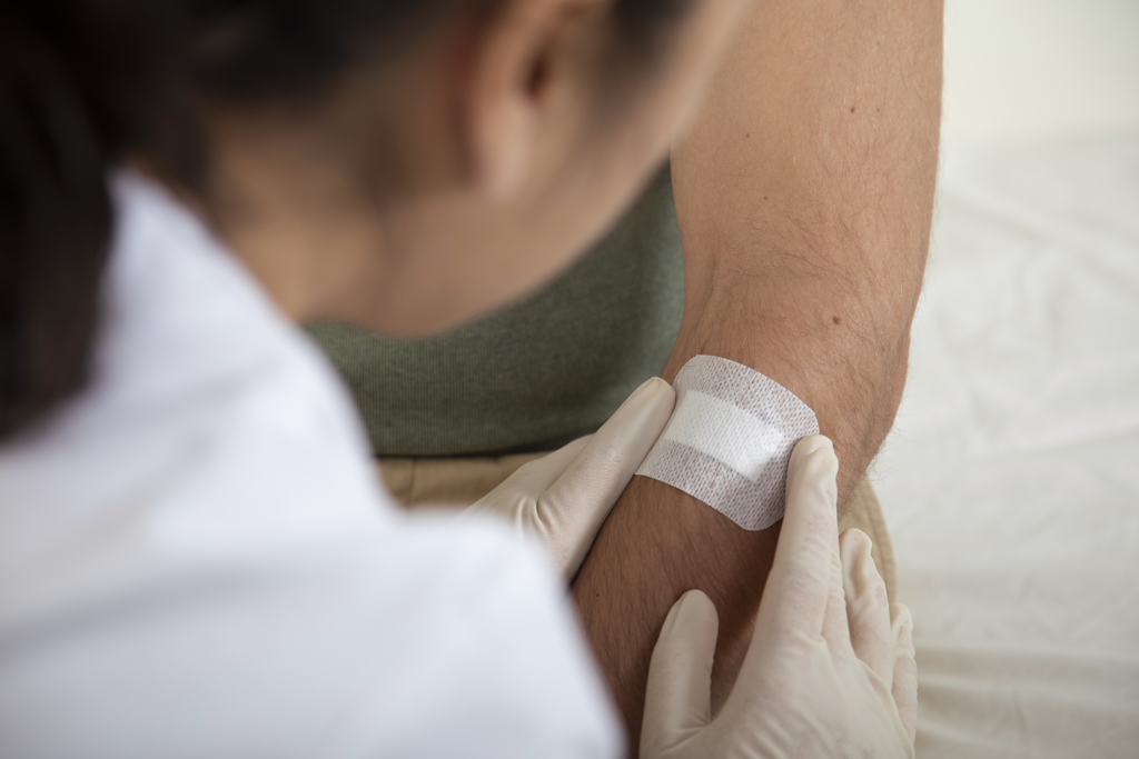 Molnlycke Mepore Self Adhesive Dressing | Various Sizes - Image 2